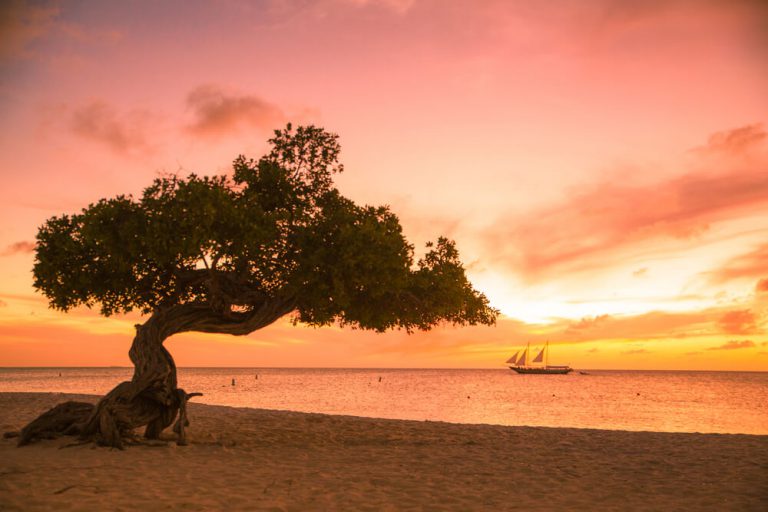 Where to Witness a Dazzling Aruba Sunset on Vacation
